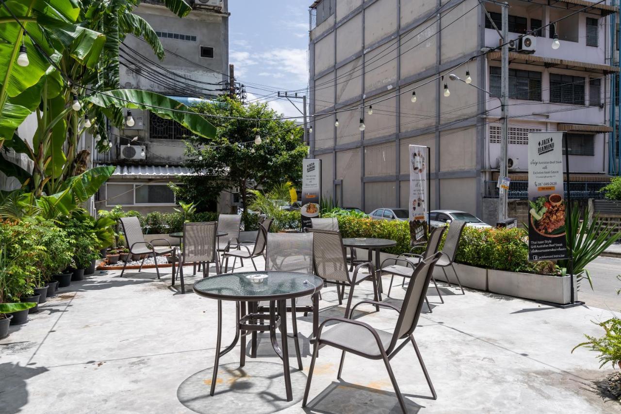 Hotel W Station à Bangkok Extérieur photo